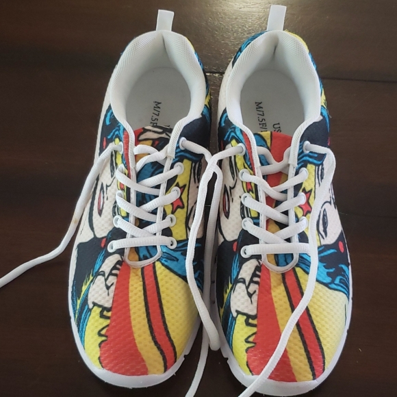 wonder woman tennis shoes